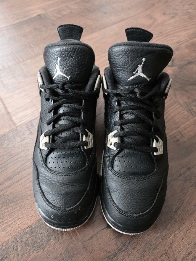 Oreo 4s GS sz 6Y $40