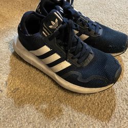 Youth size 4 Adidas