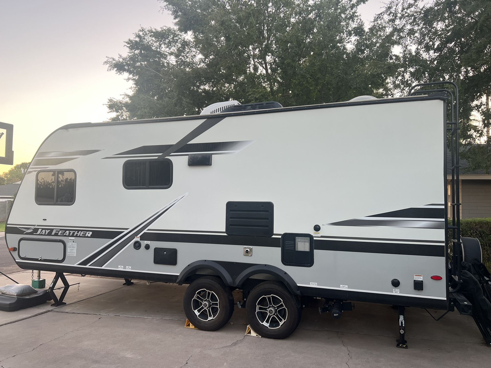 2021 jayco feather