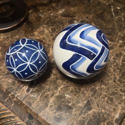 Ceramic Spheres Asking $8 See Photos Read Description.