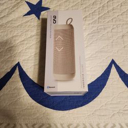   New WIRELESS PORTABLE SPEAKER 