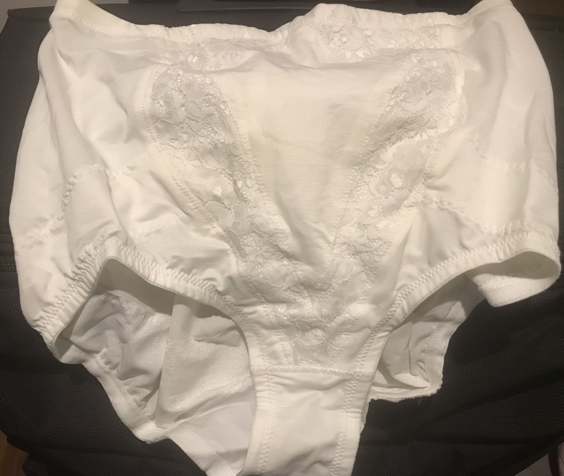 FLEXEES Women's Maidenform Shapewear Firm Control Brief girdle panty