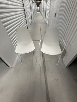 Article 6 white chairs - indoor or outdoor 