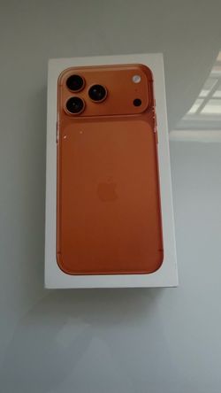 iPhone 17 Pro Max Box