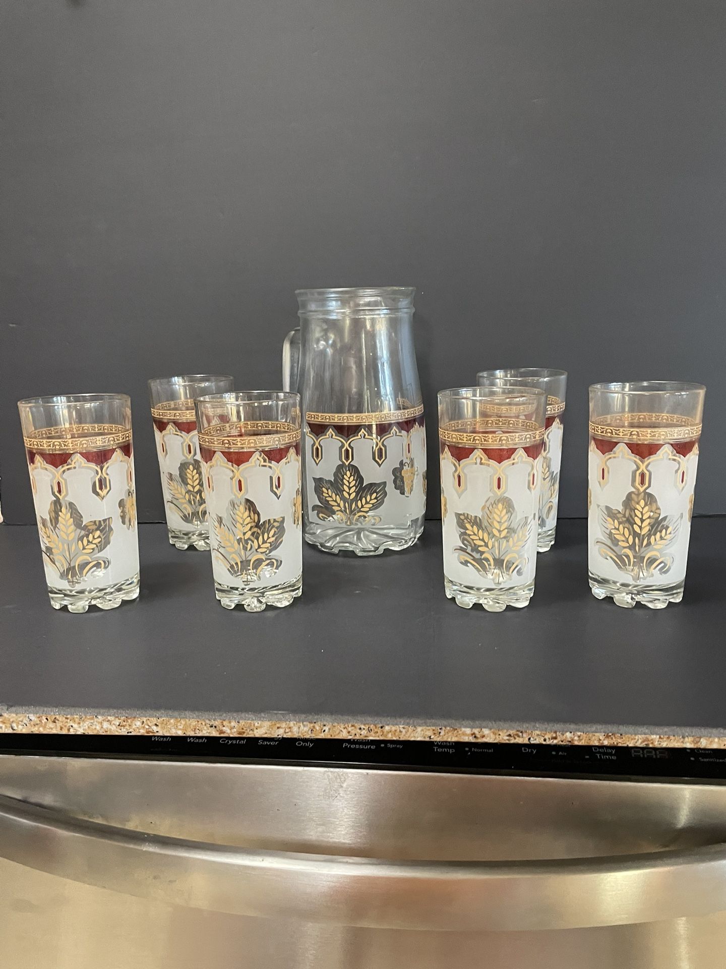 (6) 1950’s Cerve 12oz. Glasses & Pitcher Grapes & Wheat Motif Made In Italy
