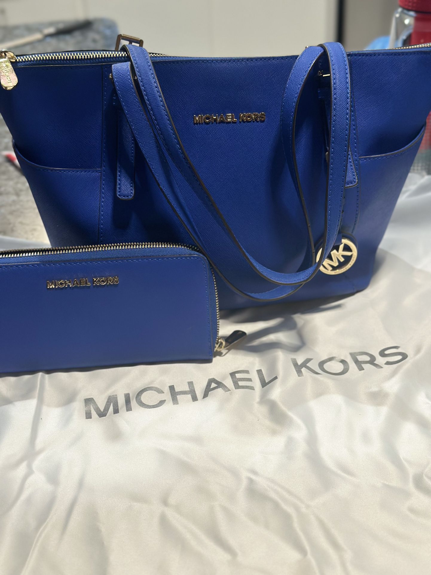 Micheal Kors Purse With Matching Wallet 