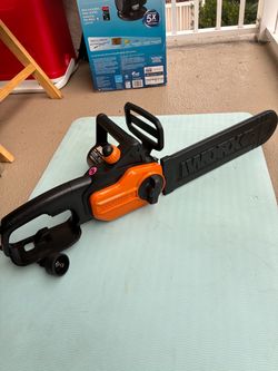WORX WG305 14” Electric Chainsaw with Extension Cord – Excellent Condition