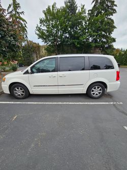 2011 Chrysler Town & Country