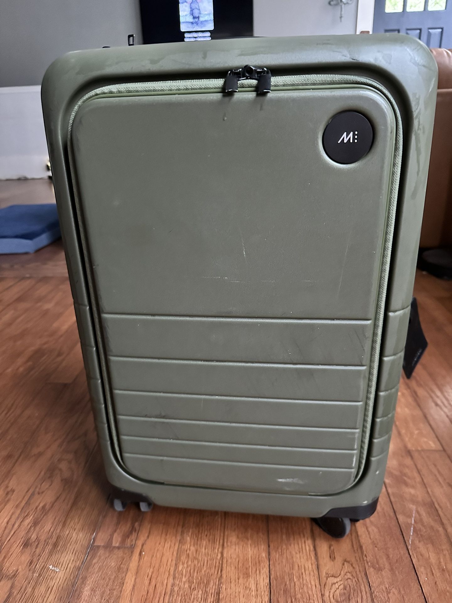 Monos Carry On Plus
