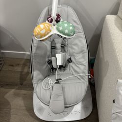 4Moms MamaRoo Multi-Motion Baby Swing 