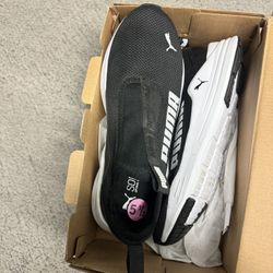 Women Puma Shoes 5.5