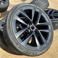 4 USED OEM 2023 21” TESLA MODEL S PLAID ARACHNID WHEELS TIRES MICHELIN 75% Tires