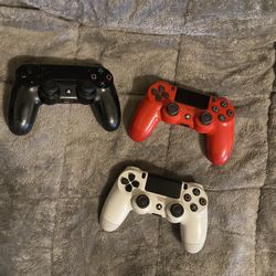 PS4 Controllers 
