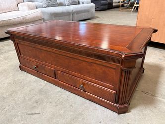 BASSETT Elway Cherry Finished Rolling Lift-Top Platform Coffee Table with Reeded Accents