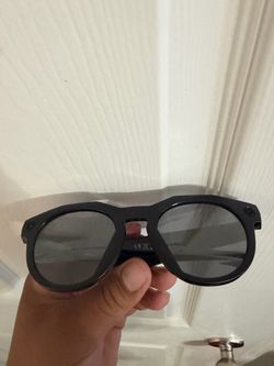 Oakley meta