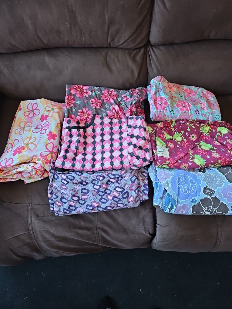 SMALL SCRUB TOPS