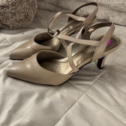 Zapatilla de Mujer size 8 1/2 