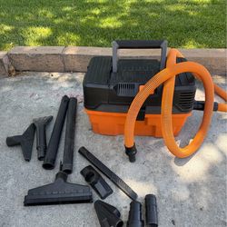 Ridgid 4.5 Gal. 5.0 Peak HP Pro Pack Shop Vacuum Wet Dry Vac with Attachments