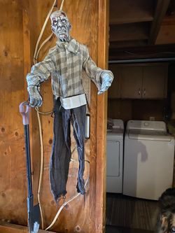 Halloween hanging grave digger