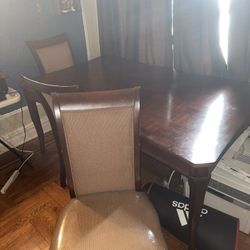 Dining Room Table 