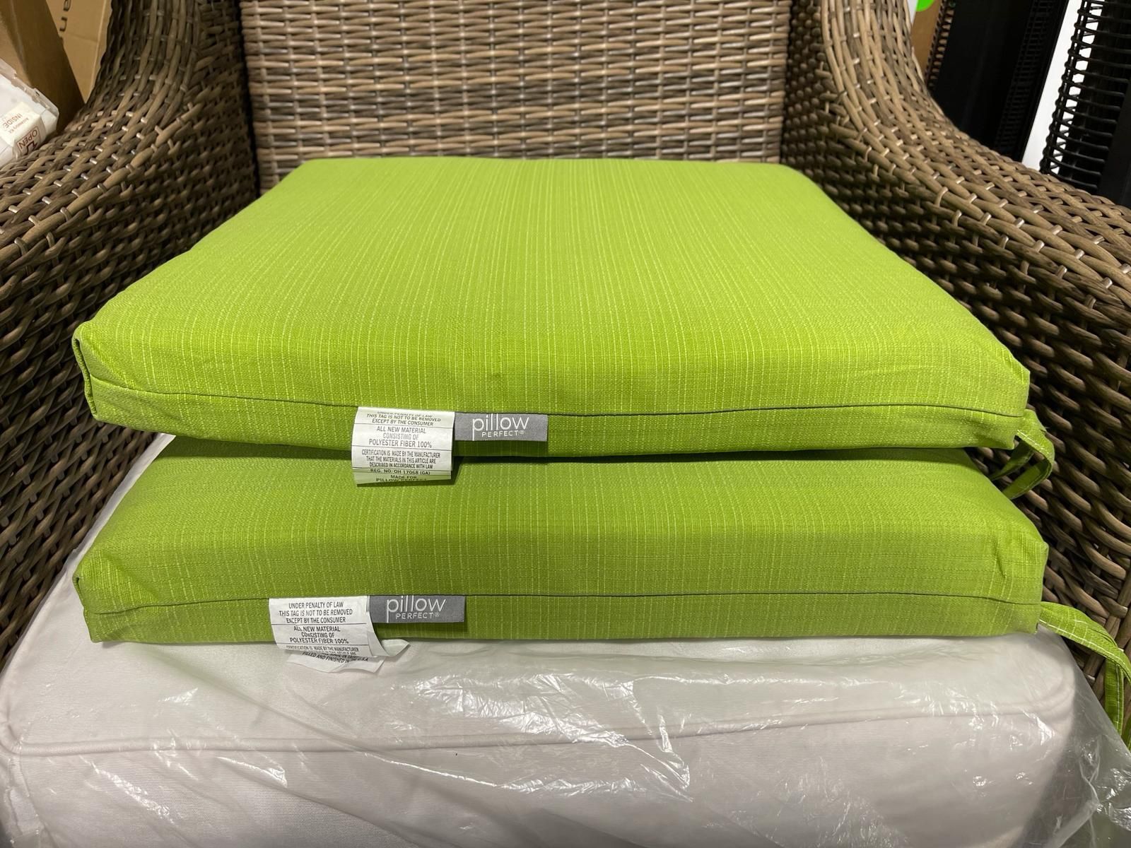 Pillow Perfect Pompeii Solid Indoor/Outdoor Patio Seat Cushions