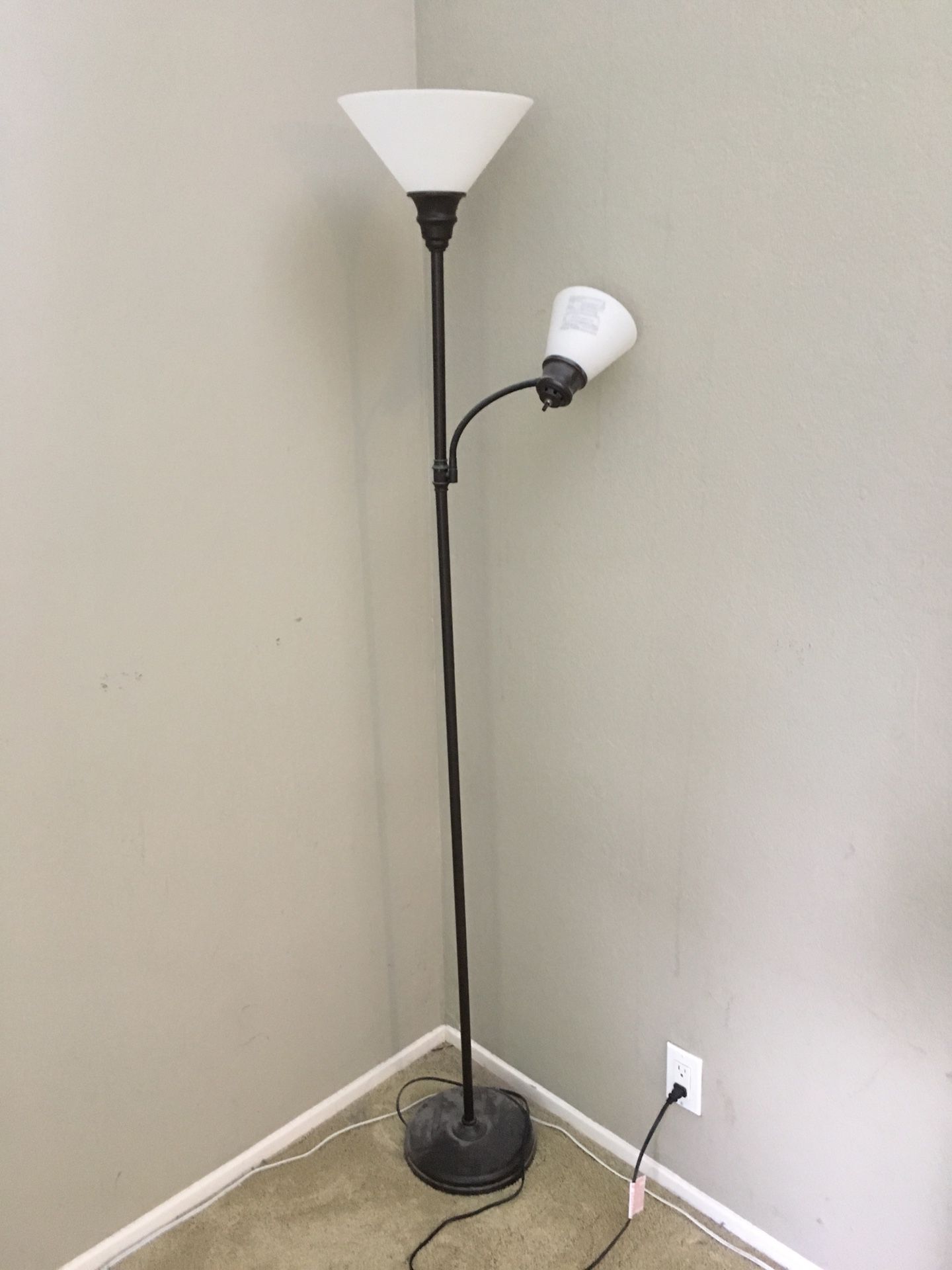 Standing floor lamps (4)