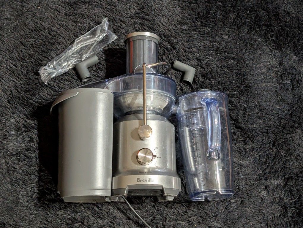 Breville Cold Juice Fountain 2-Speed Juicer Stainless Steel 3" Wide Feed BJE430