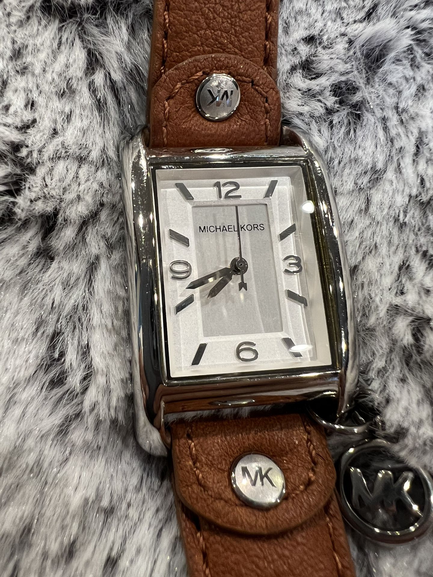 Michael Kors Mk-2165 Womens Watch Brown Genuine Leather Strap