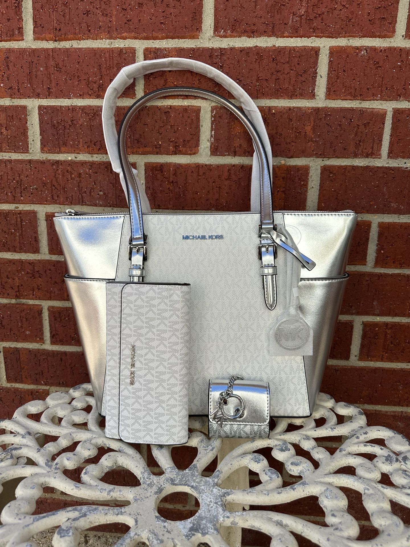 Michael Kors Purse Wallet AirPods Case