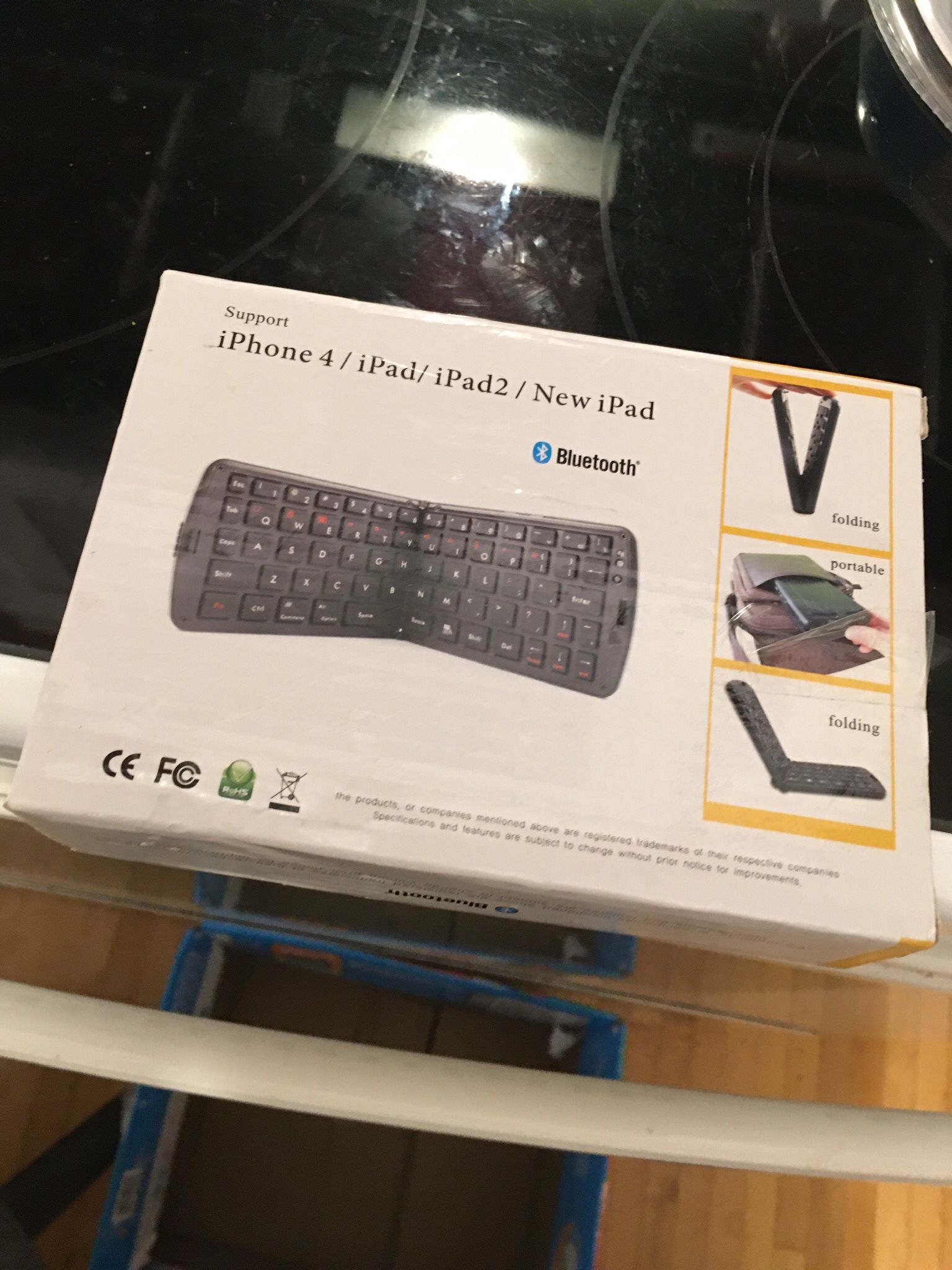 Folding bluetooth keyboard
