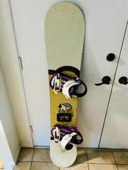 151cm Women’s Snowboard with Bindings