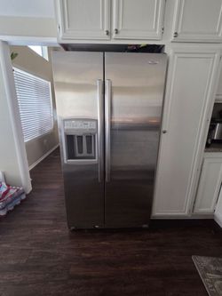 Whirlpool refrigerator double door