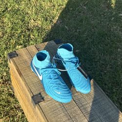 Nike Phantom Luna Elite Size 6.5 Medal Spokes