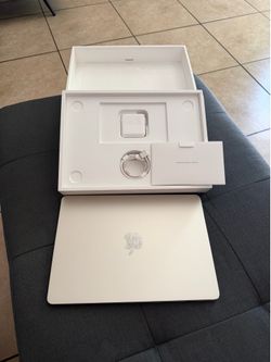 2025 MacBook Air M4 New