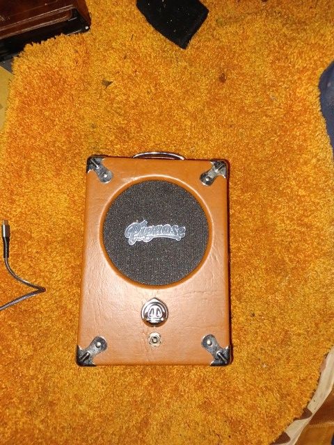 Pignose Portable Battery Powered Guitar Amplifier