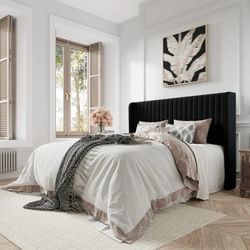 Modern Full Bed Frame – Black Upholstered Platform Bed with Tufted Headboard