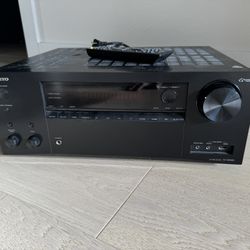 Onkyo TX-NR686 7.2 Channel THX Network A/V Receiver Black