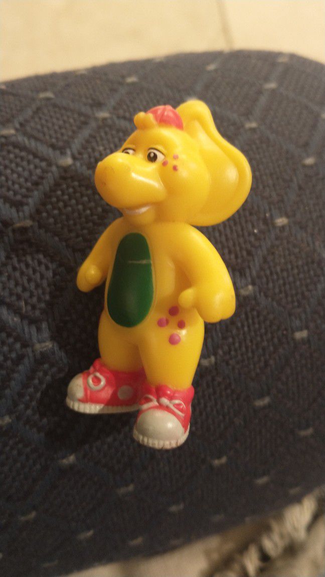 Barney & Friends BJ Yellow Dinosaur 3"T PVC Toy 2007 Vintage

