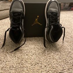 Air Jordan Ones Mid Shadow Red