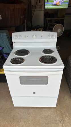 GE Electric Stove