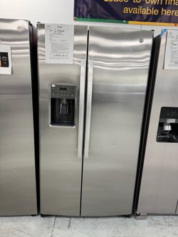 GE 25 cu.ft side by side refrigerator with water and ice maker