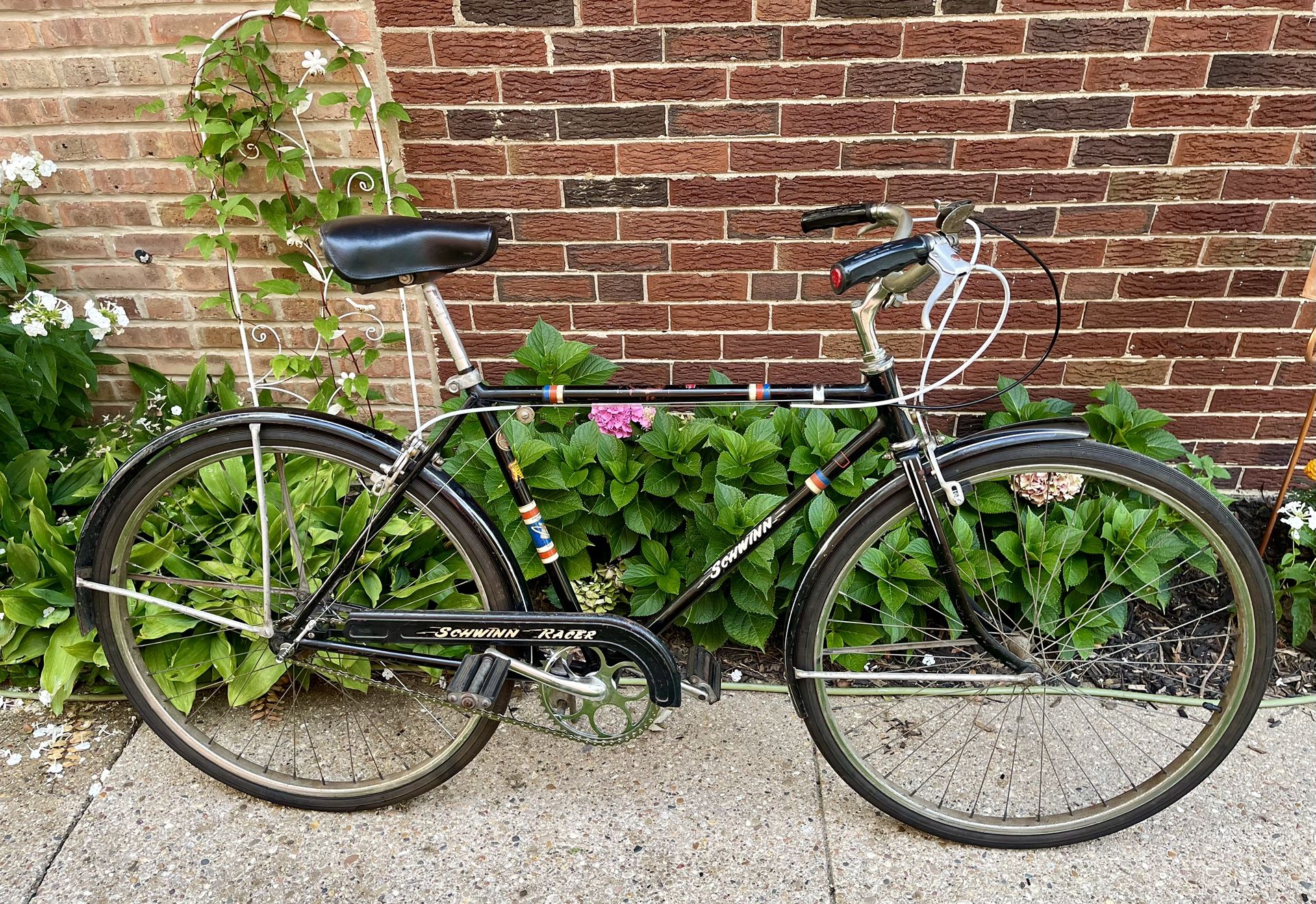 Vintage 1957 Schwinn Racer bike 🚲 (Please read full listing)