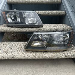 2018 Dodge Journey Left And Right Headlights 