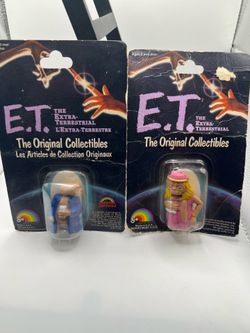 Two- E.T. The Original Collectibles Mini E.T. Figures 1982 mint on card!