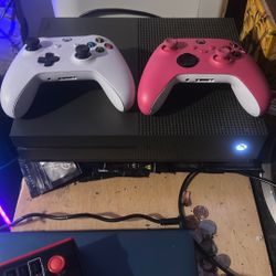  Xbox One S