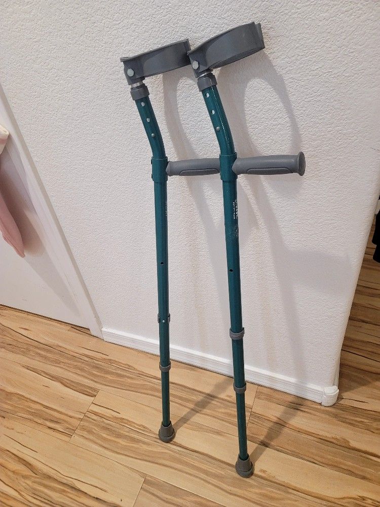 Arm Crutches teen