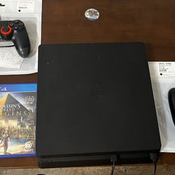 PS4 (Slim)