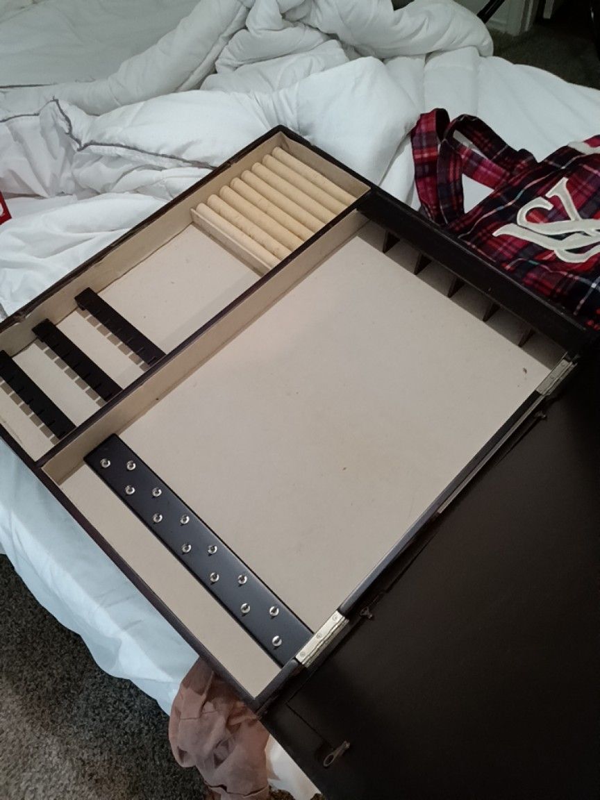 Beautiful Picture Board Jewelry Box