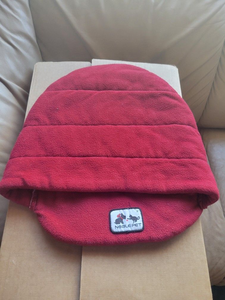 Noble Pet Bed Burgundy