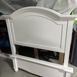Head board/ bed    very good condition